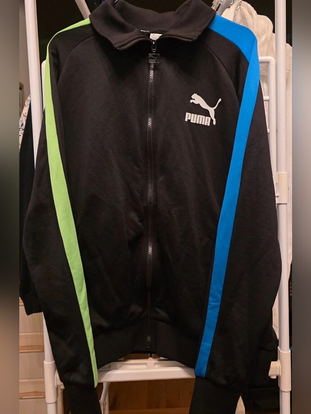 Mens Puma Zip Up Jacket. Size Medium, Never Worn.